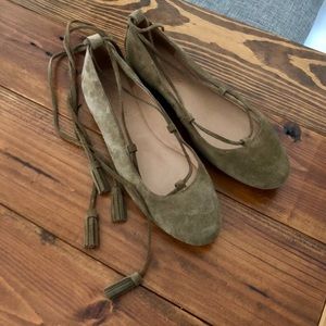 Madewell Inga Flats in Olive